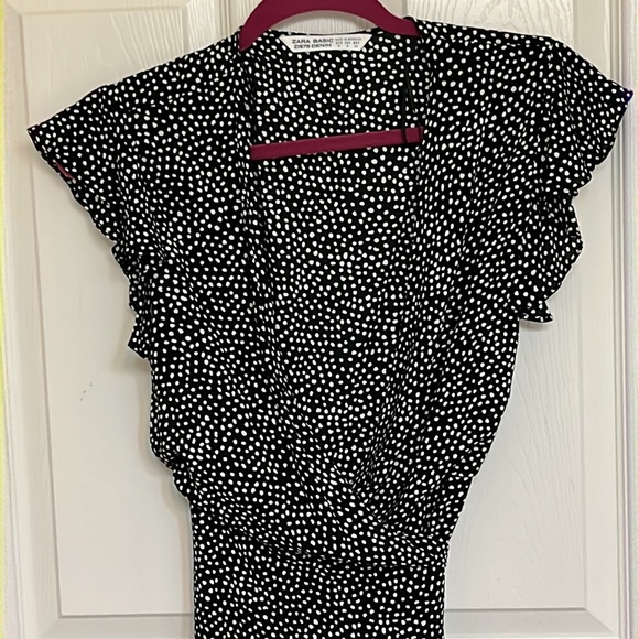 Zara Basic Wrap Top - Picture 12 of 13